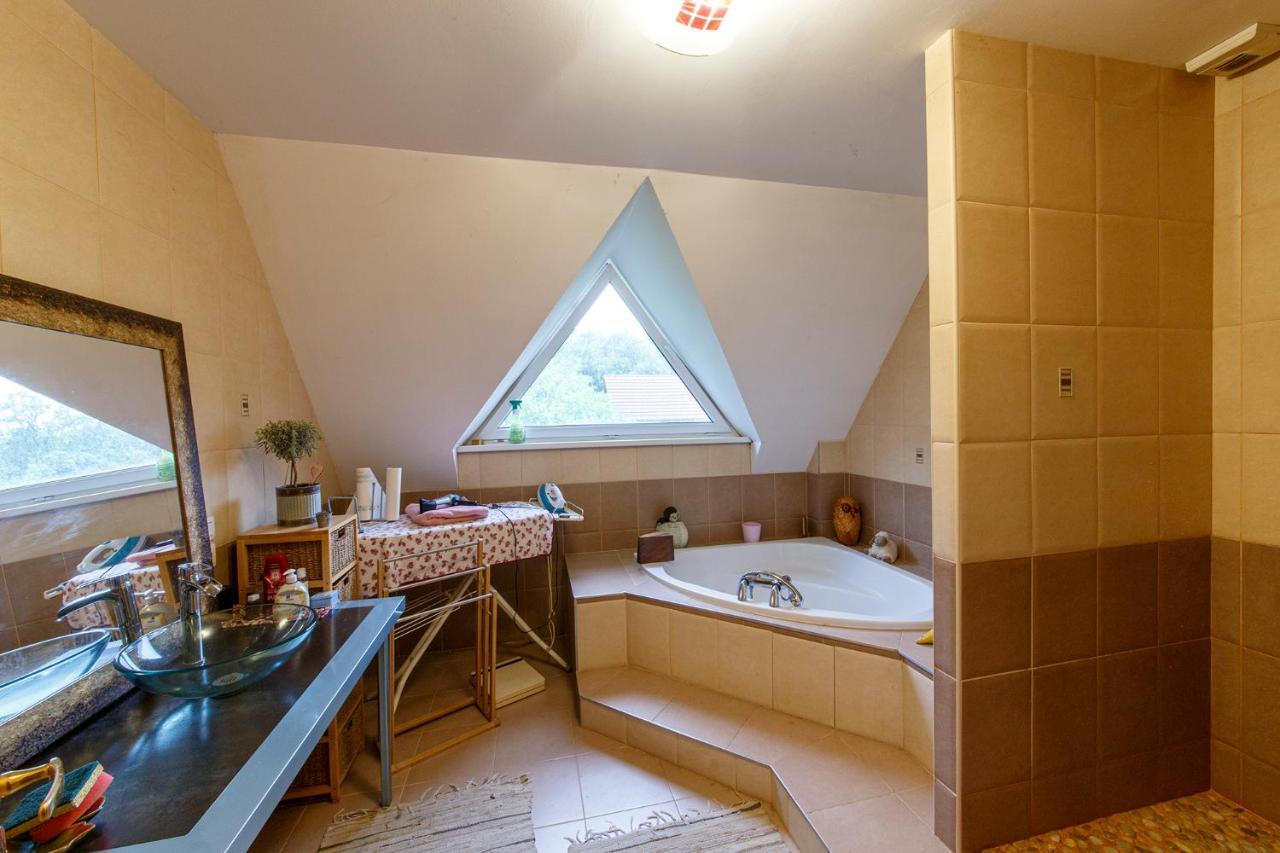 Chambre Avec Grand Lit Soultz-sous-Forets Luaran gambar